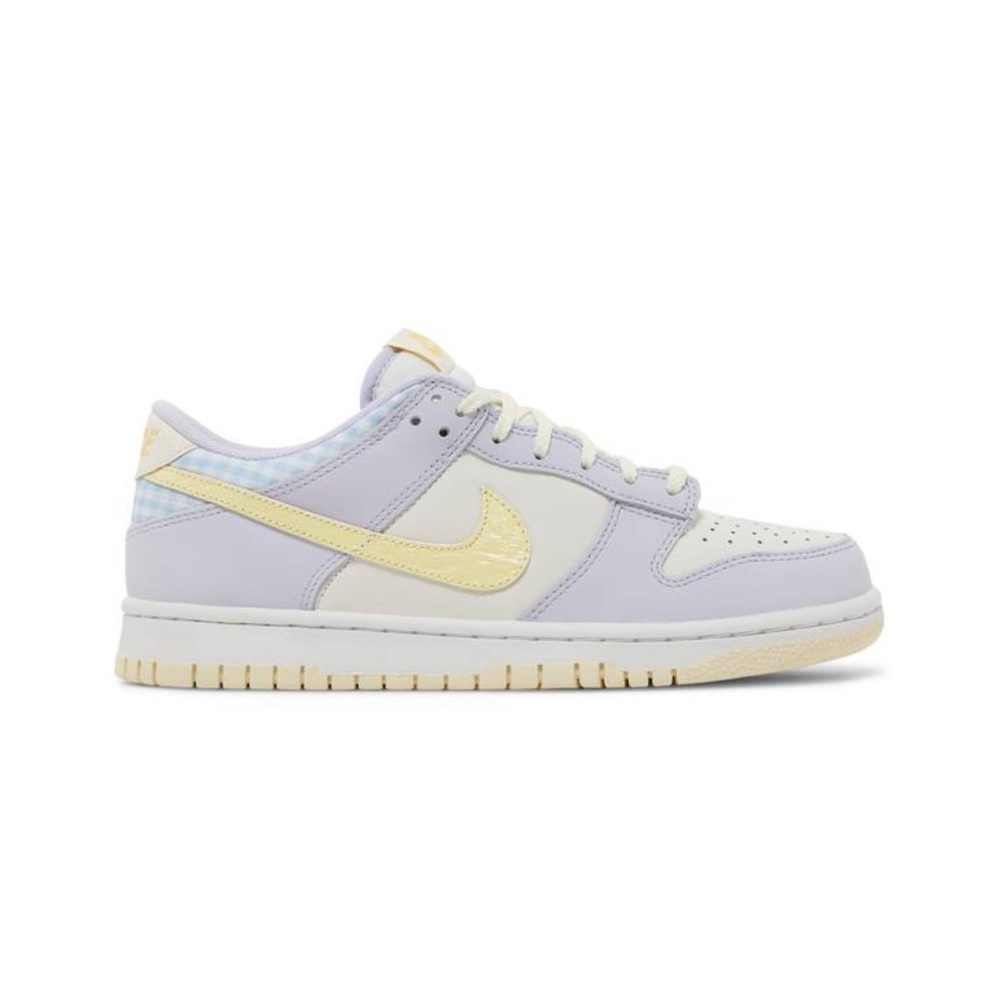 Nike dunks ‘ easter ‘